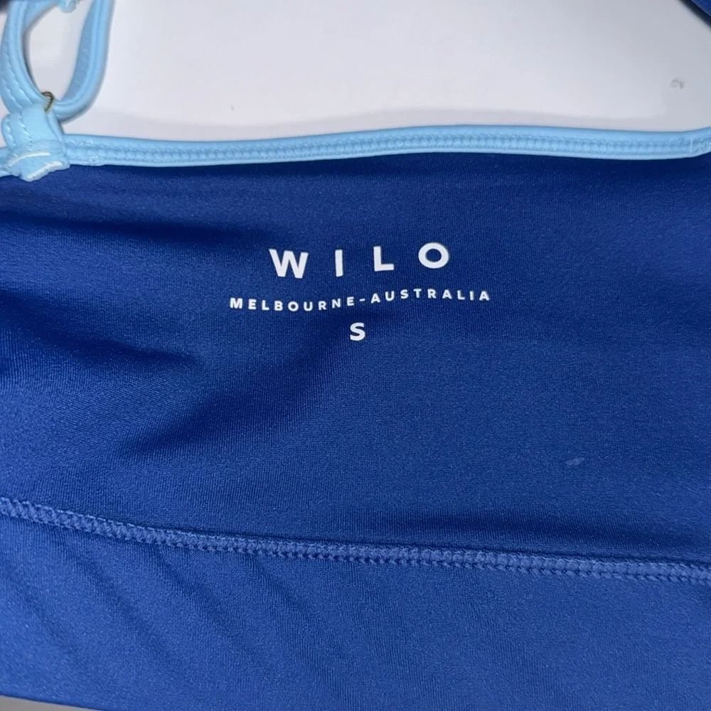 WILO scoop sports bra two toned blue small women’s athletic